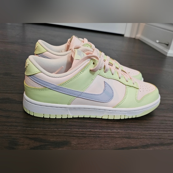 Nike Dunk Low WMNS Ghost Lime Ice Size 8.5W 7M - Picture 3 of 9
